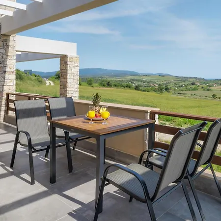 Apartment Petradi Luxury Nea Roda