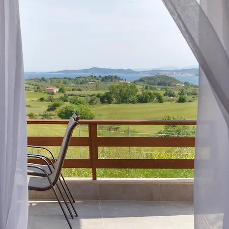 Petradi Luxury Apartament *